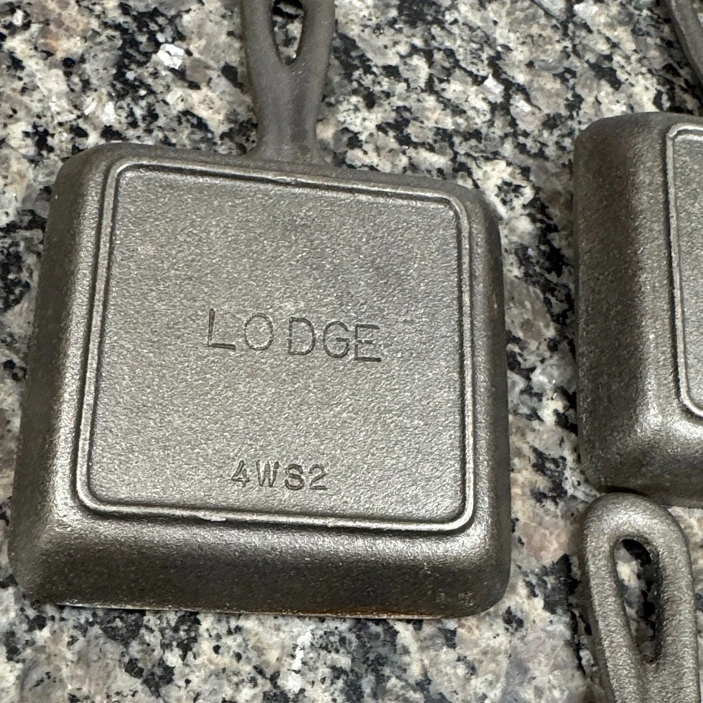 Lodge Square Cast Iron Mini Skillets lot of 6